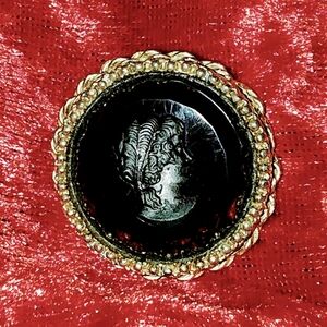 Elegant Black Glass Intaglio Brooch In  Gold Tone